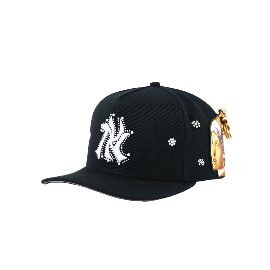 GIRL WITH THE PEARL EARRING CAP